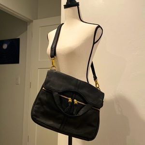 FOSSIL Crossbody Black Shoulder Purse w/ 3 large pockets EUC